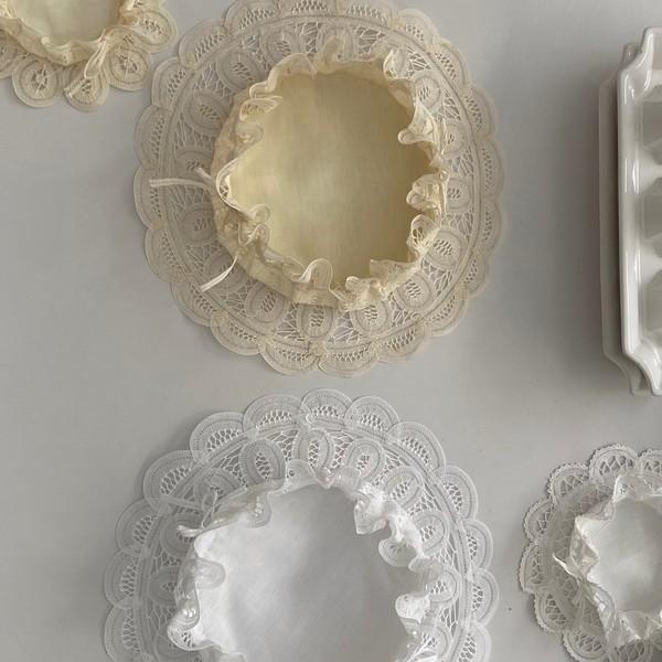 [EDIT] Belgian handmade bread dish (round) - cream / white