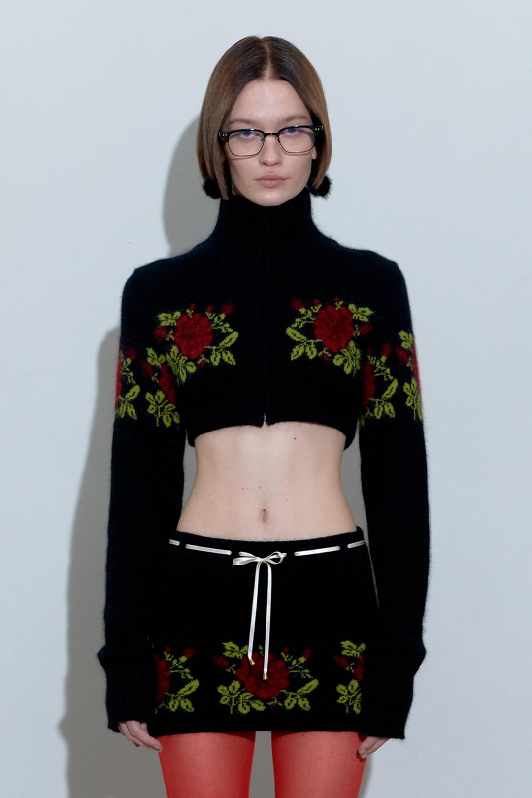 Angora Underboob Zip-Up Black