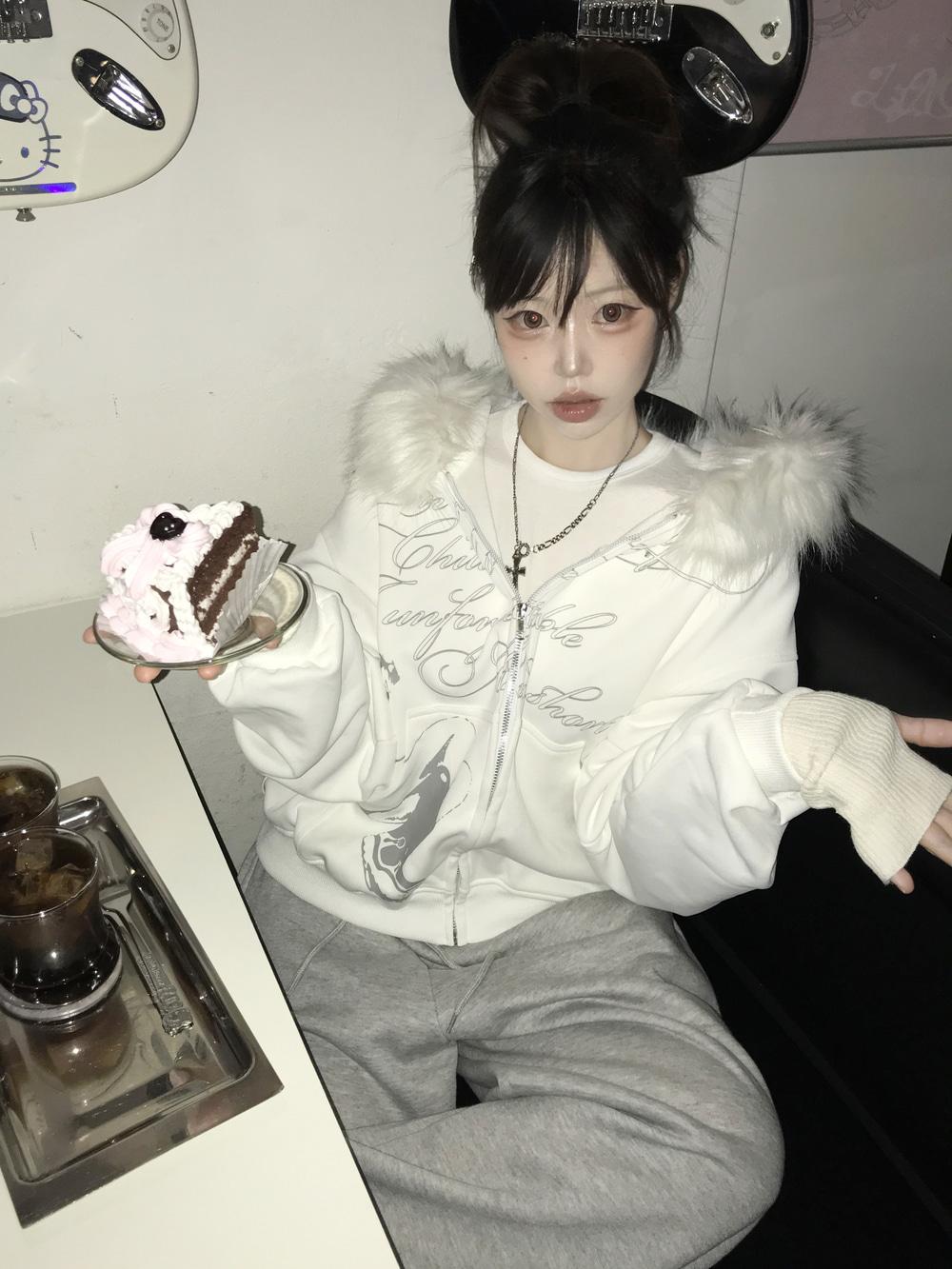 y2k 루리카 힙걸 퓨어 페미닌 퍼 후드집업(2color)