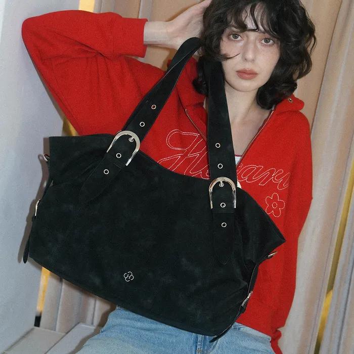 비비 버클 빅 숄더백_블랙