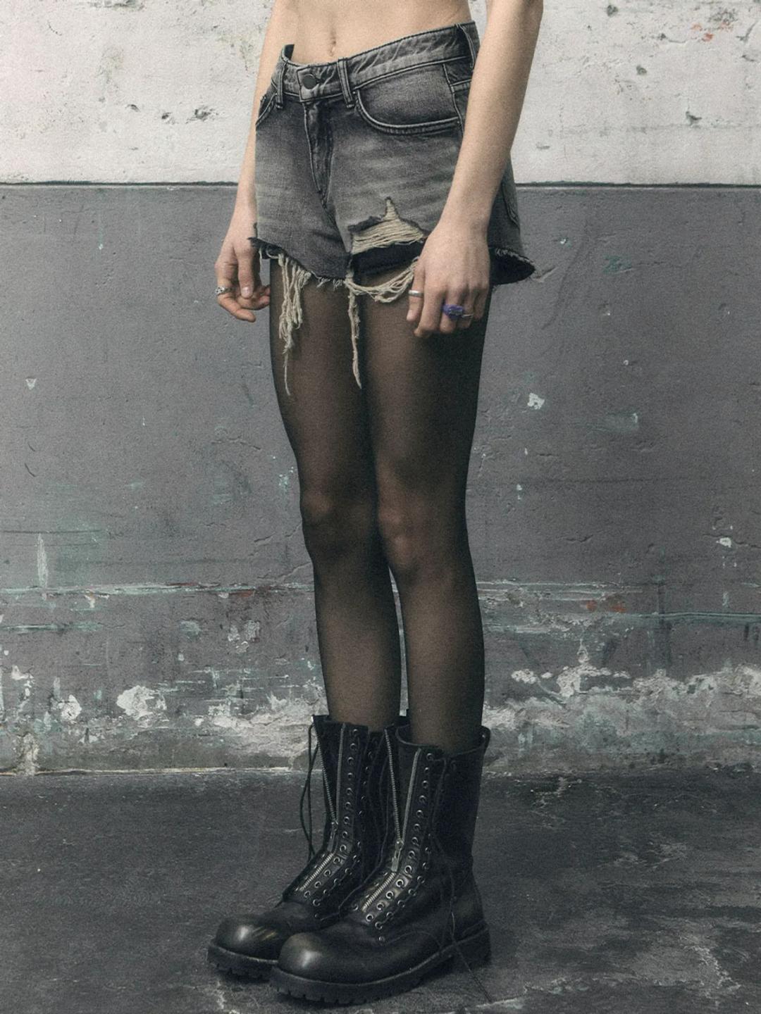 DESTROYED GRAY DENIM SHORTS