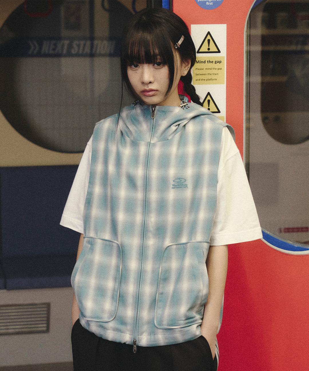 체크 파이핑 후드 베스트 그린