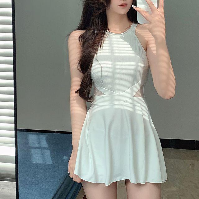 홀터넥 화이트/블랙 원피스 수영복 스윔웨어 호캉스 호텔 수영장 인피니티풀 휴양지룩 태국 괌 하와이 사이판