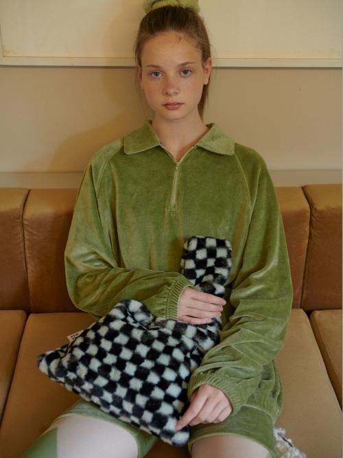 Eco fur tote bag_ Checkerboard mint