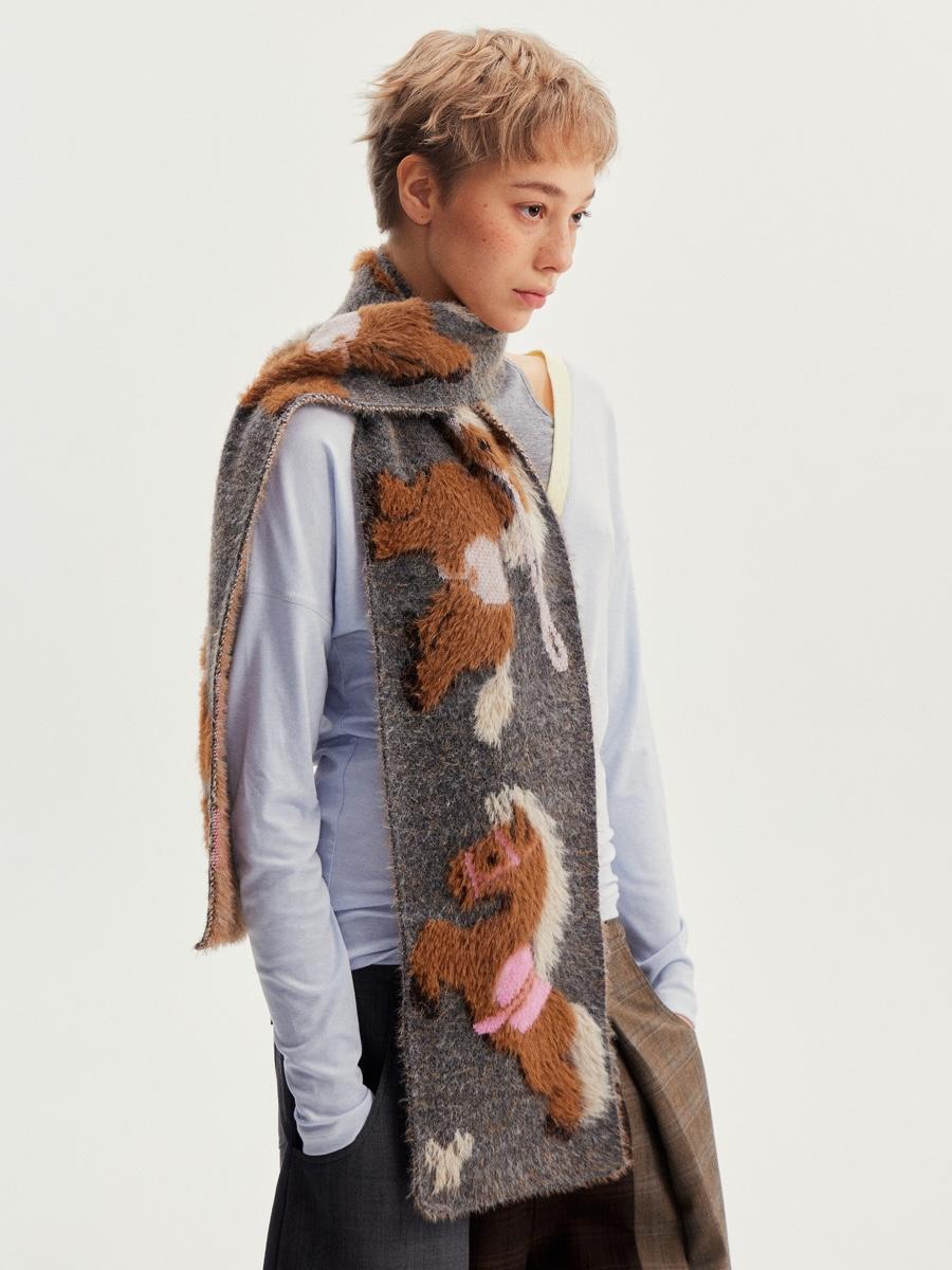 WII WIL Vintage Wooden Pony Wool Scarf