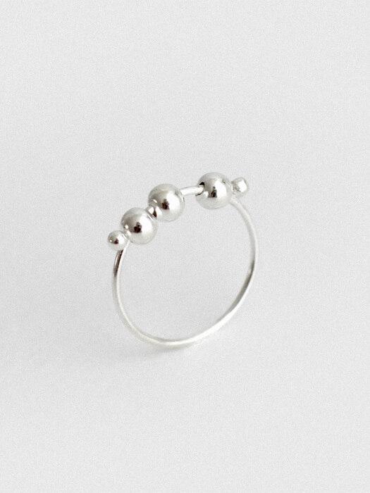 Kinetic ball ring