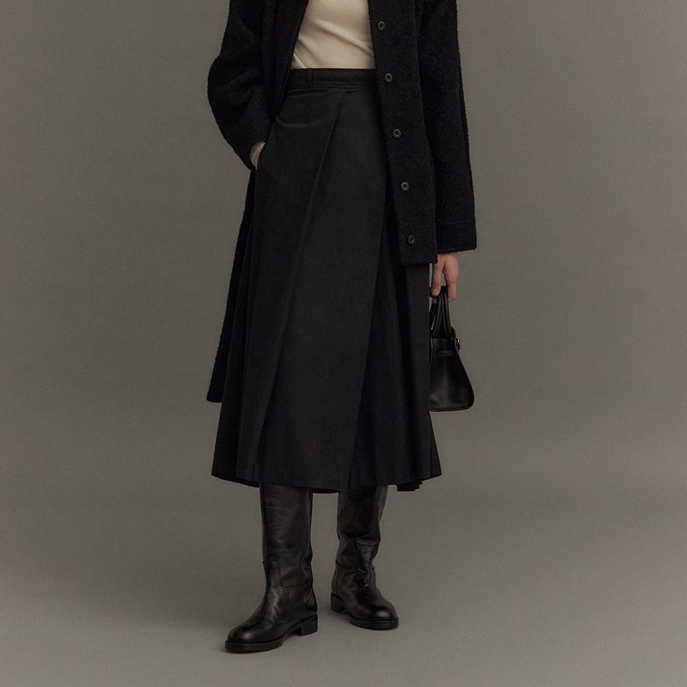 Row Pleats Skirt (Black)
