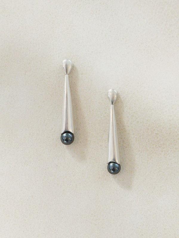 [ 20% TIME SALE ] EVERYDAY PEARL DROP EARRINGS - BLACK