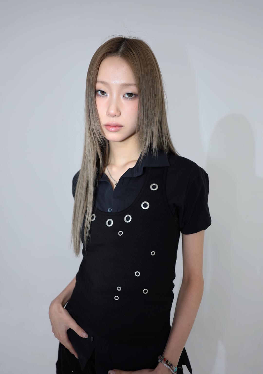 Eyelet halterneck sleeveless (black)