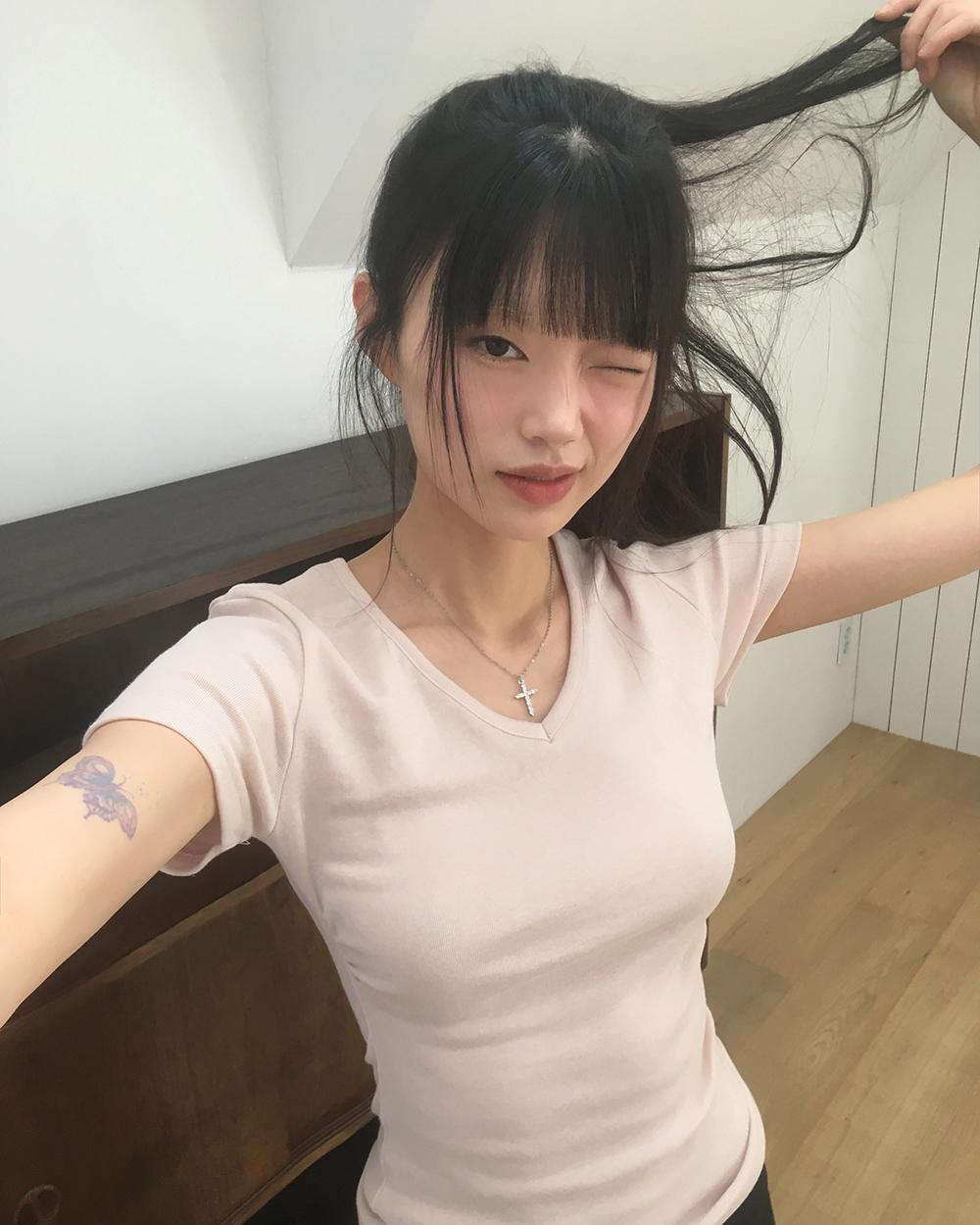 원더원더 [허얇핏🖤/6col] 몬브 사이드 셔링 브이넥 반팔 티셔츠