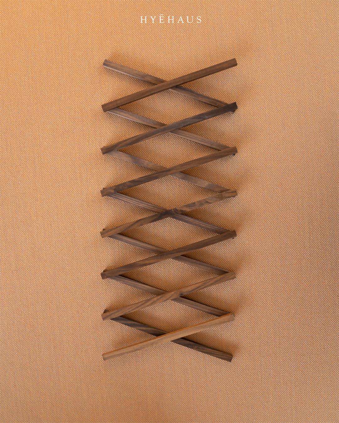 walnut extendable trivet large