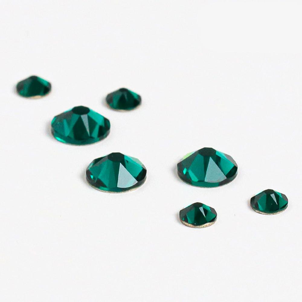 스와로브스키 2088 에메랄드 평스톤 네일스톤 네일파츠 ss5 50pcs  셀프 젤 네일아트재료