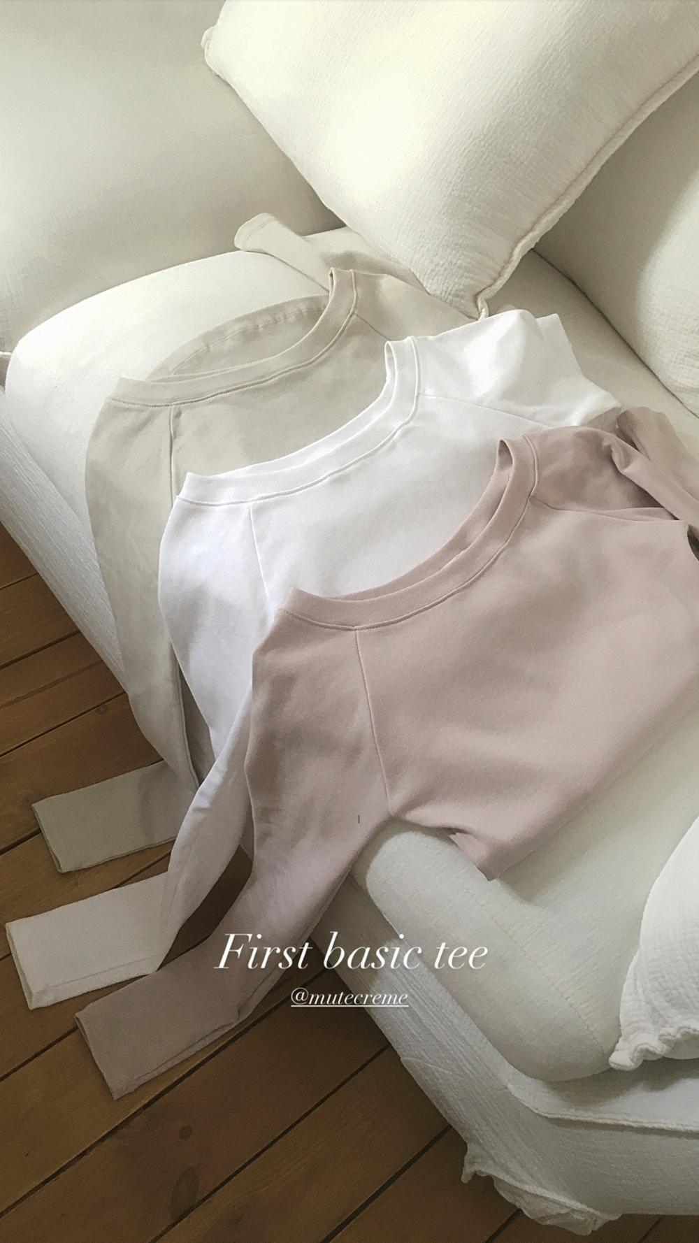 뮤트크레메 오픈스페셜할인! 바로배송 [✷MADE] First basic tee / 기본티 탄탄 여리핏 보트넥