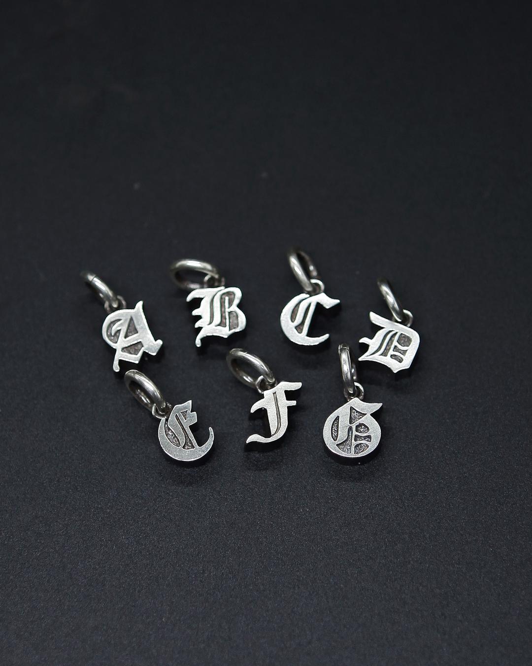 OLD E PENDANT _ A.B.C.D.E.F.G