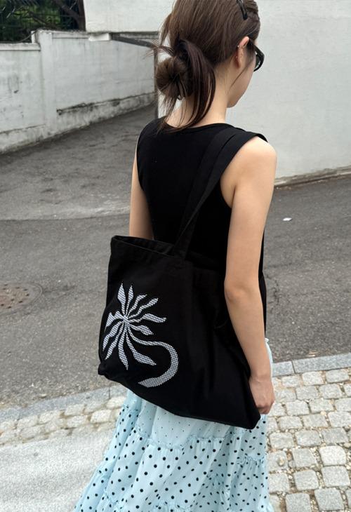 patch shopper bag