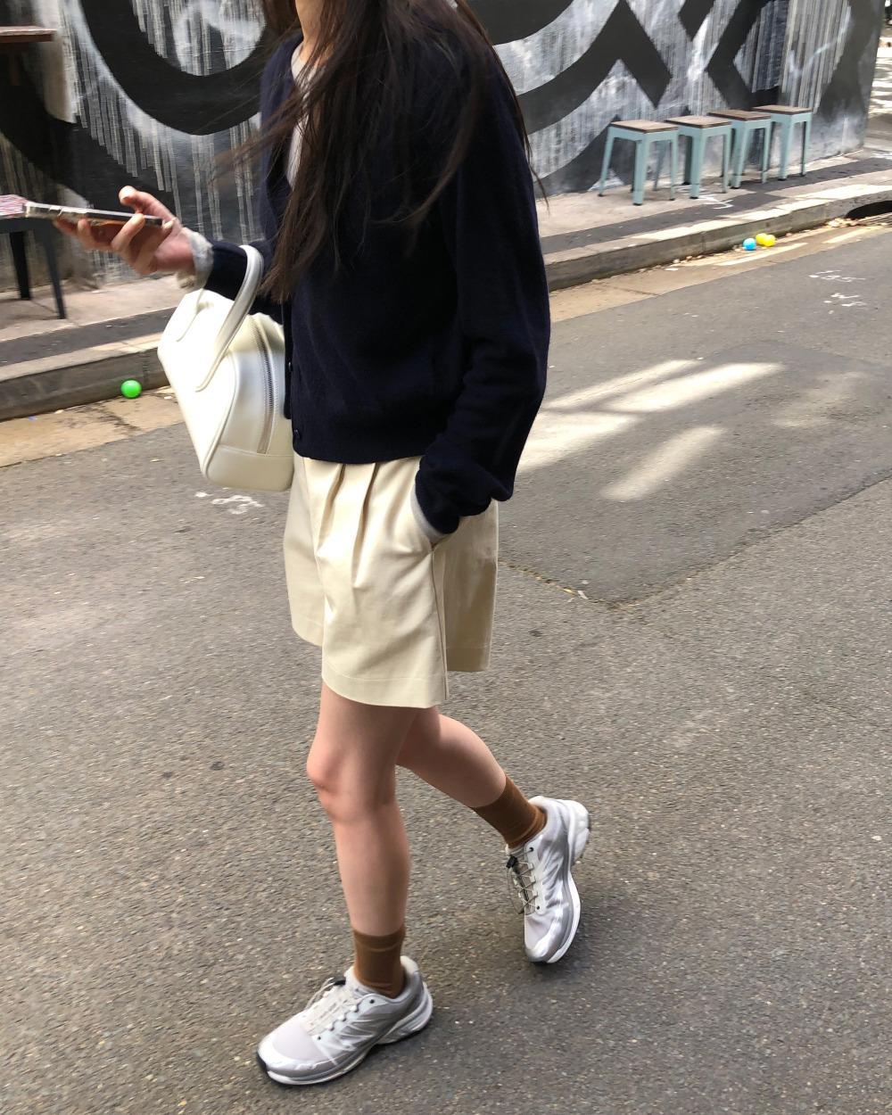 핀턱 하프 팬츠 - 2 Colors