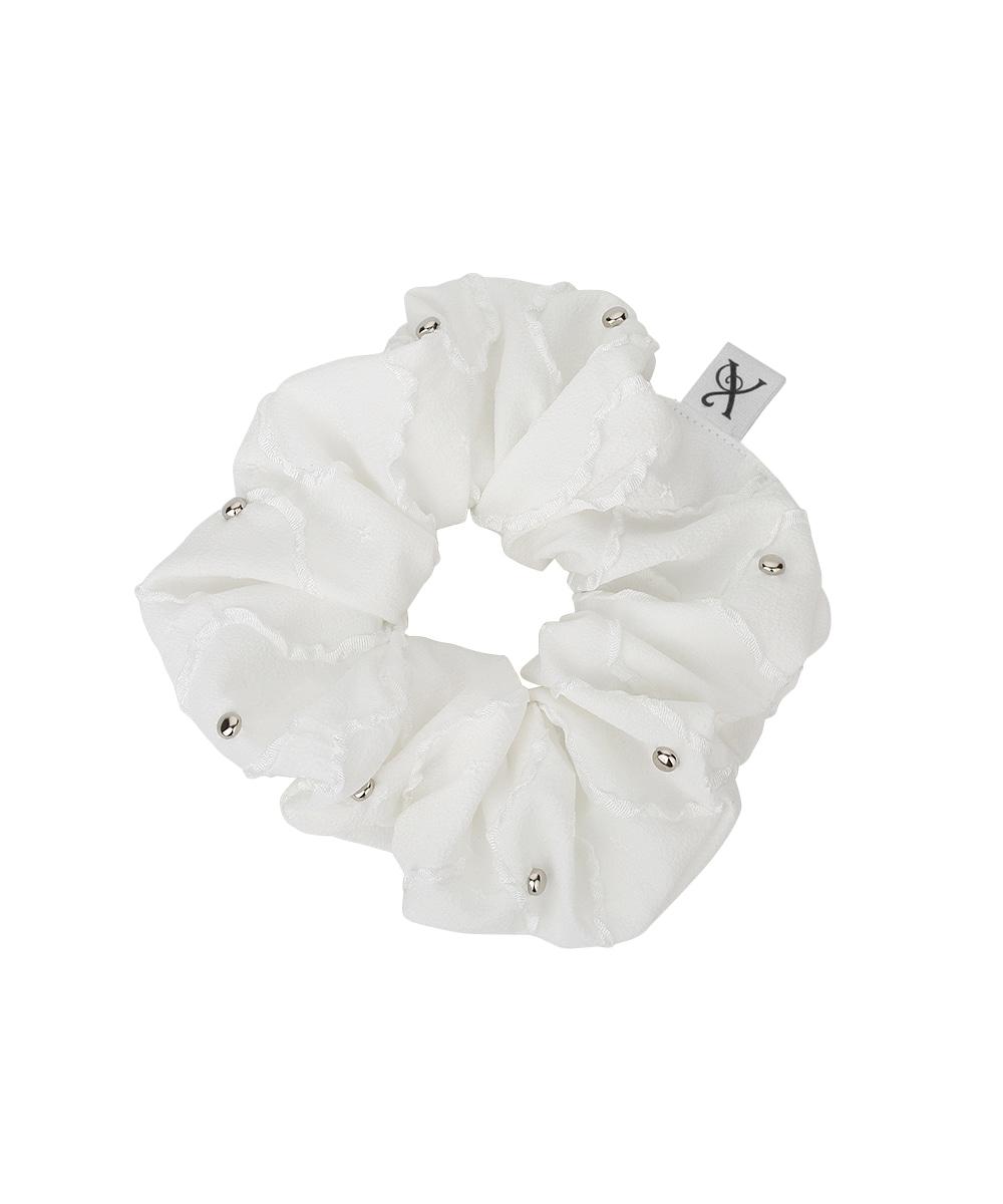 STUD SCRUNCHIE_WHITE