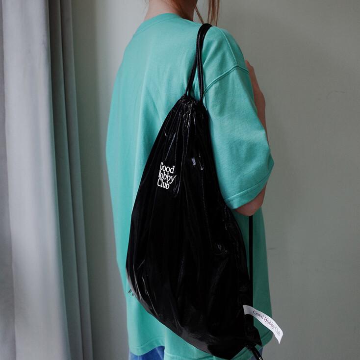 GLOSSY STRING BAG_BLACK