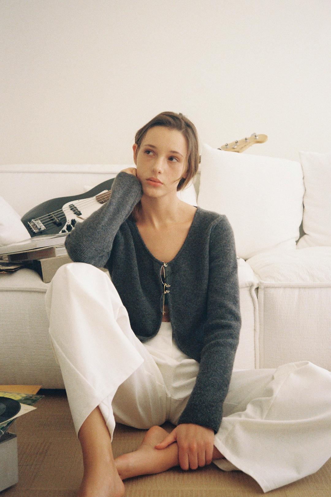 [10/10 순차출고] Iana U-neck Cardigan (deep grey)