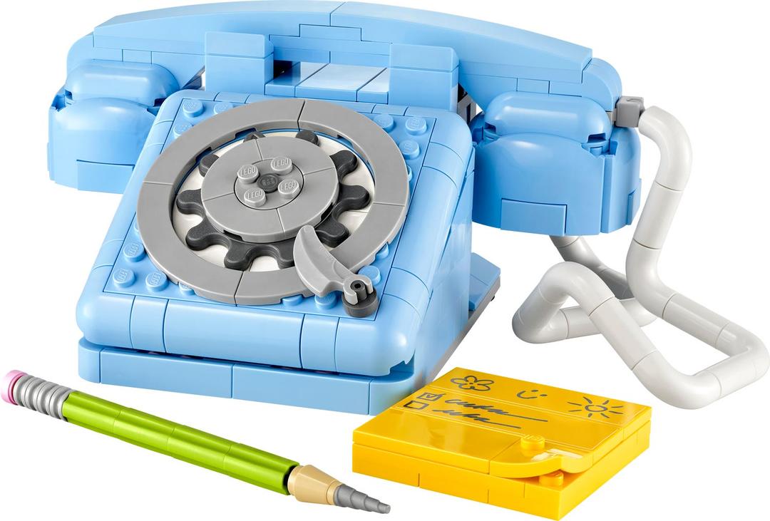 Retro Telephone 31174 | Creator 3-in-1 | Buy online at the Official LEGO® Shop US