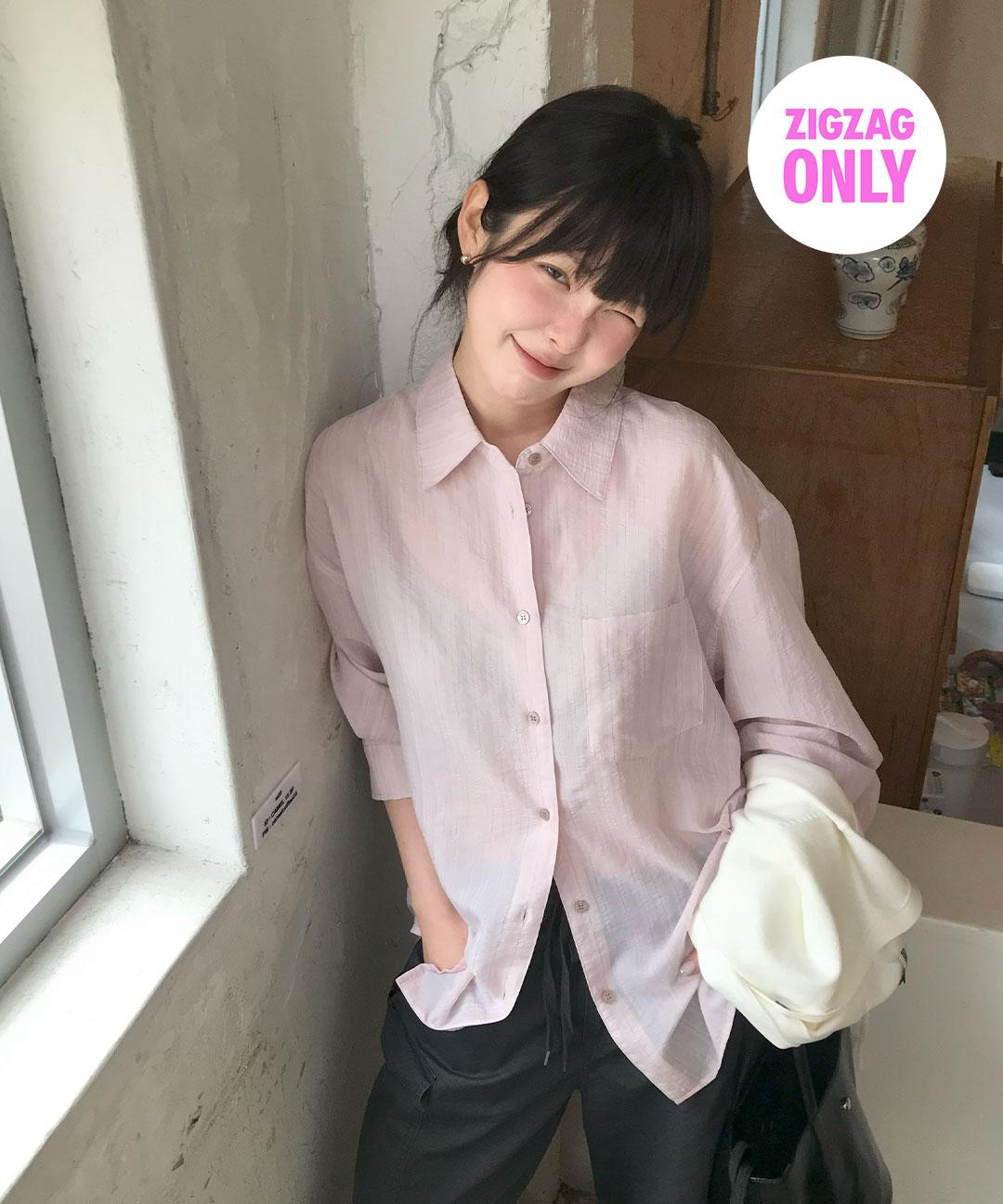 몽돌 [직잭단독][은현PICK]스트라이프 시스루 오버핏 셔츠 라이트핑크 MDSH019STLPINK