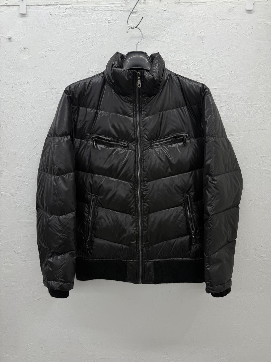 mild life 유광 패딩