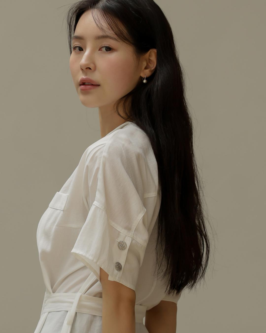 벨티드 린넨 블라우스 M196
