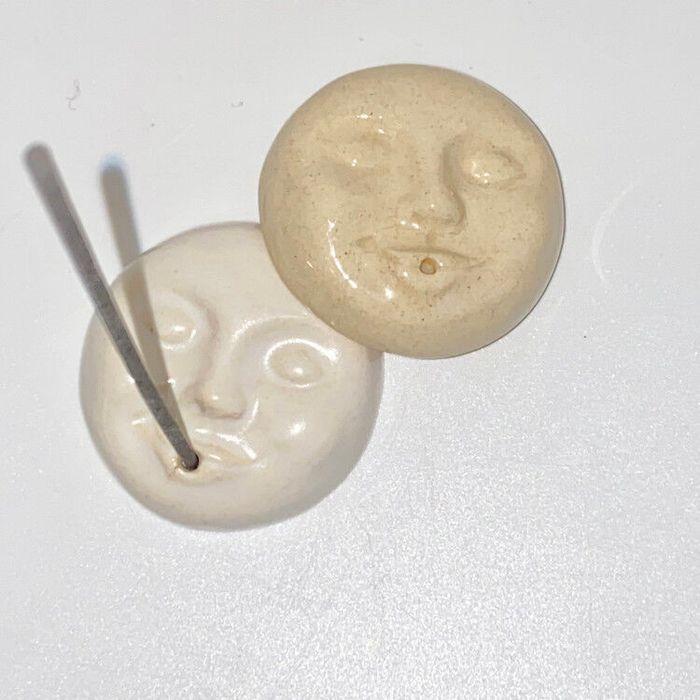 Full moon incense holder