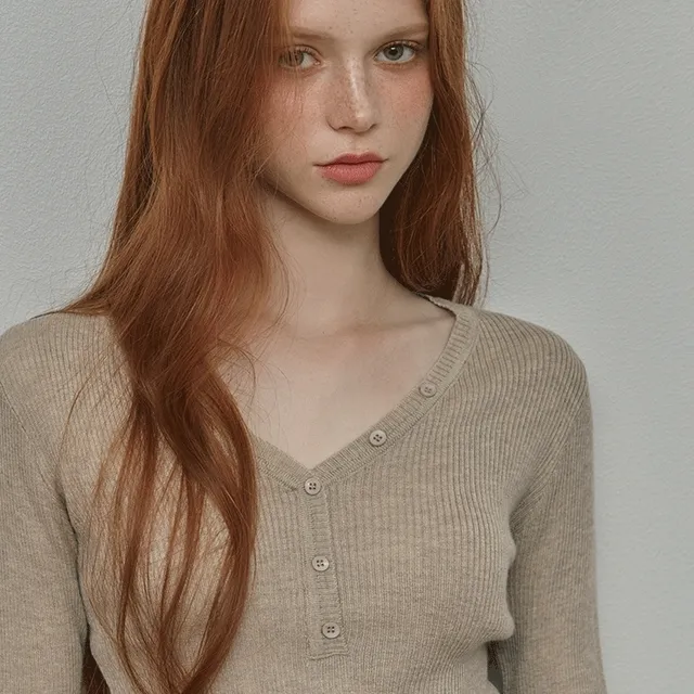 고메즈 버튼 울 니트