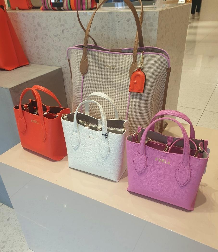 [영국아울렛] 훌라 ERA  레더 토트백 3종  WE00398 BX0306