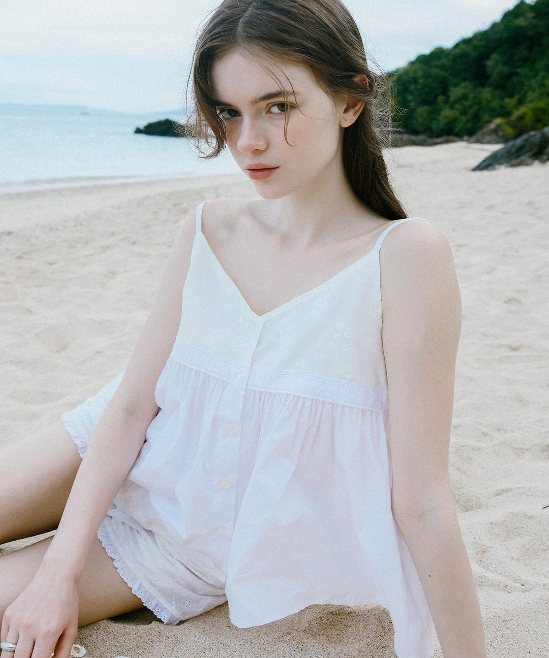 [ Free Refund ] Cine Punching Lace Blouse ( White )