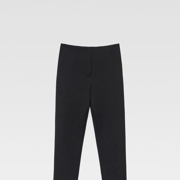 Slim Cropped Pants (black jacquard)