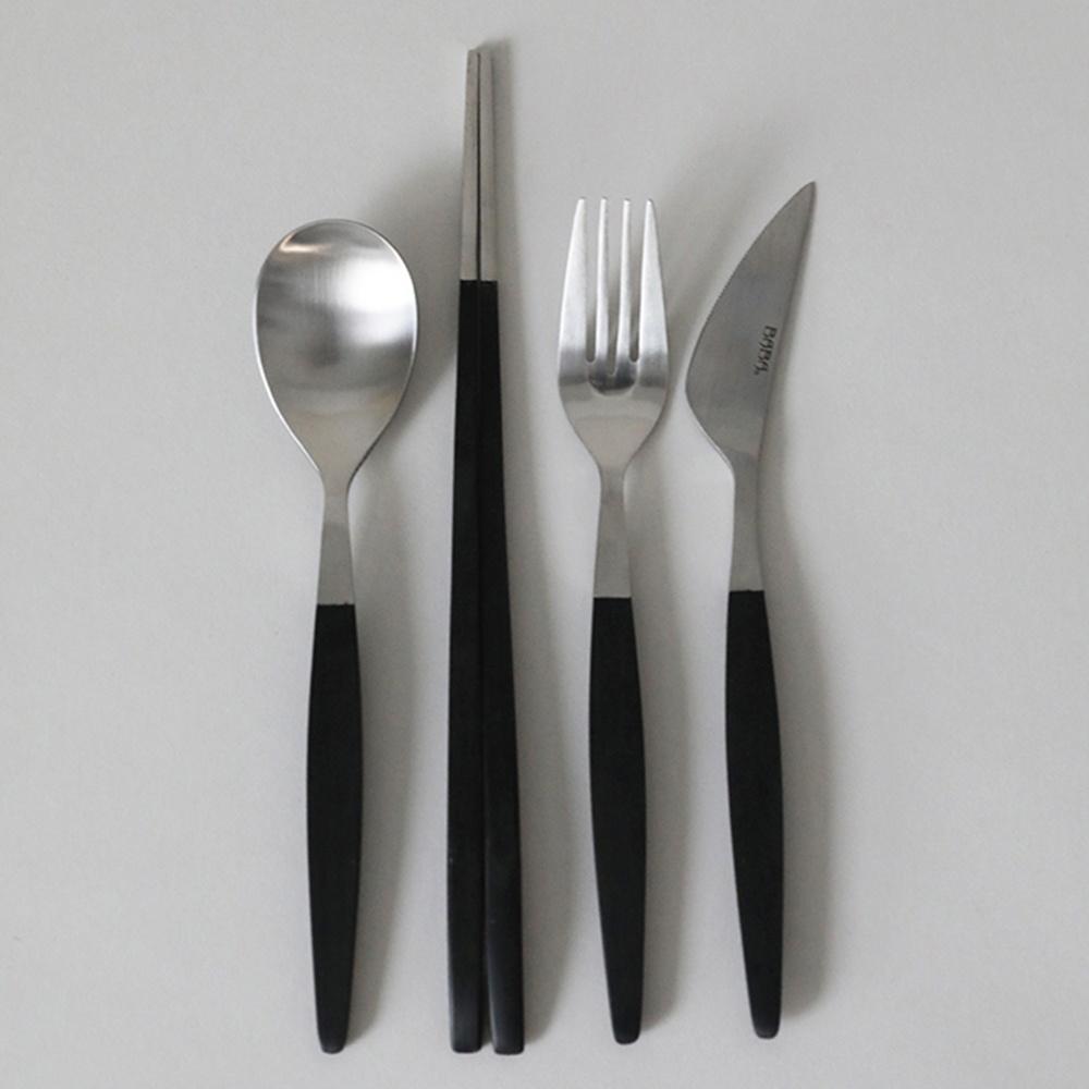 칸 블랙 핸들 디너 커트러리