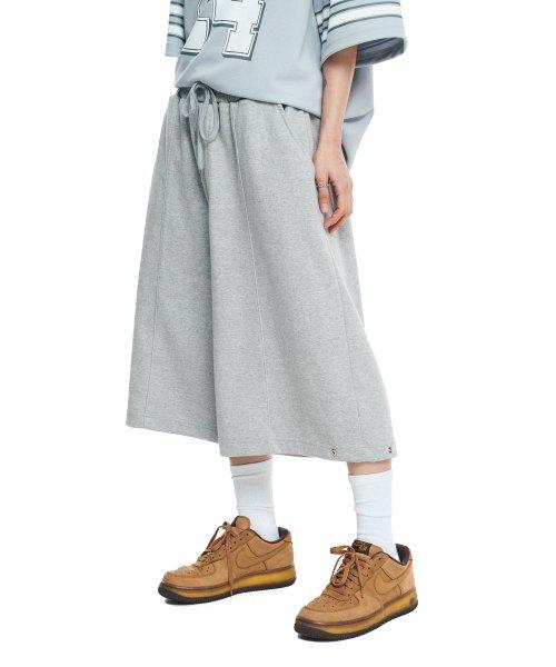 스냅 8부 스웨트 버뮤다팬츠 - 그레이