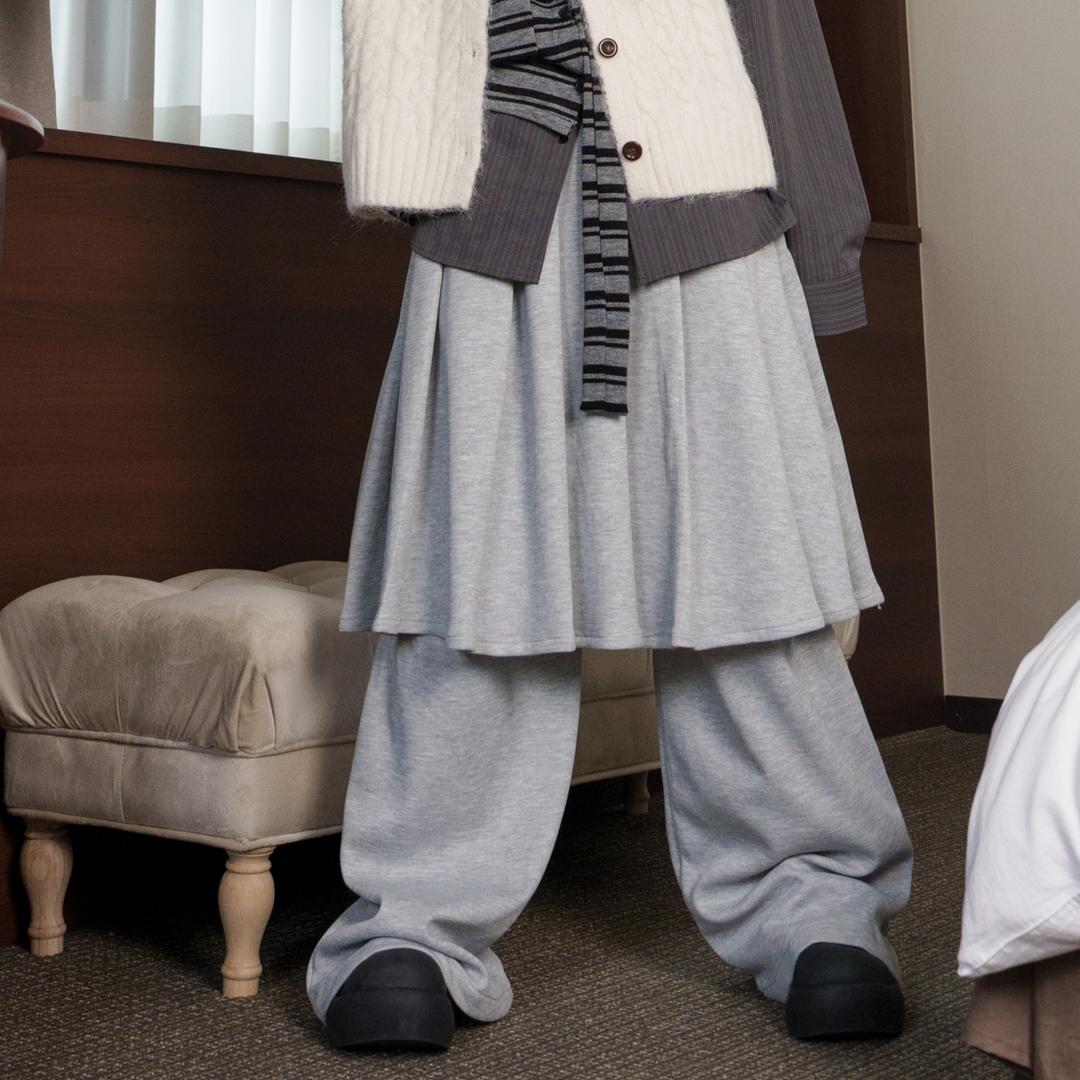 틸데서울 *추천* 에센 루즈 플리츠 스커트 팬츠 2color