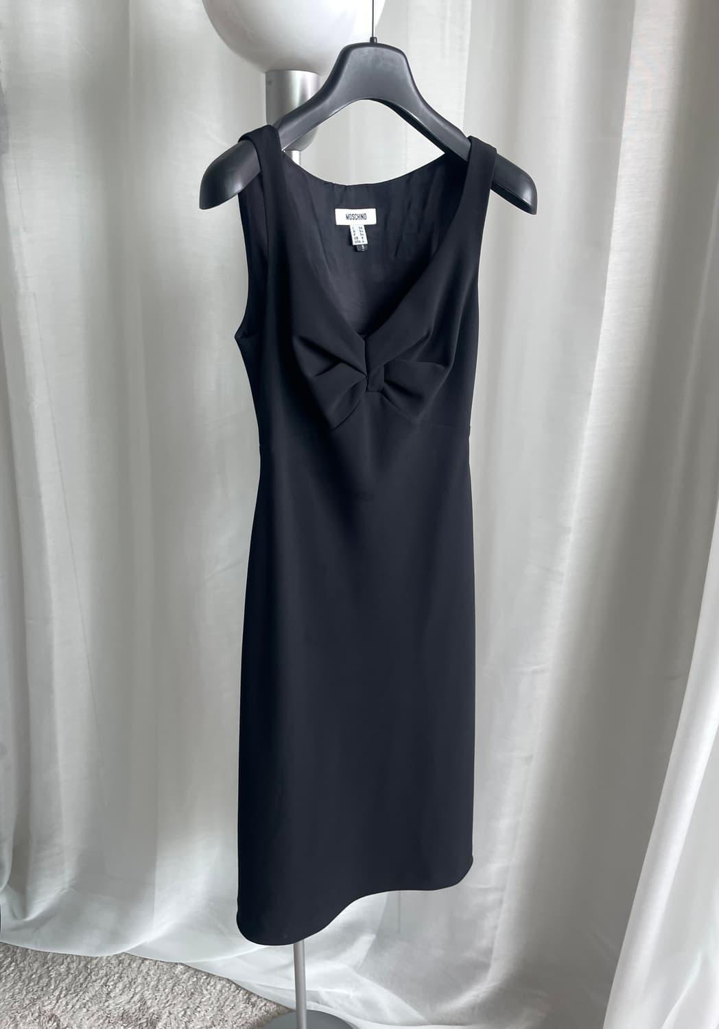 Moschino black dress | 후루츠패밀리