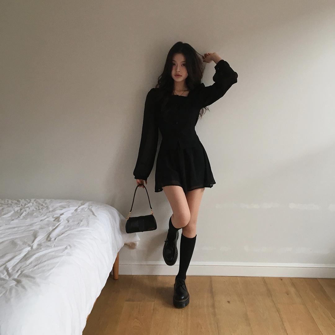 크림치즈마켓 [SET/~2천장돌파!여름까지💌] 맛나 퍼프 스퀘어넥 블라우스 + 스커트 치마바지 set