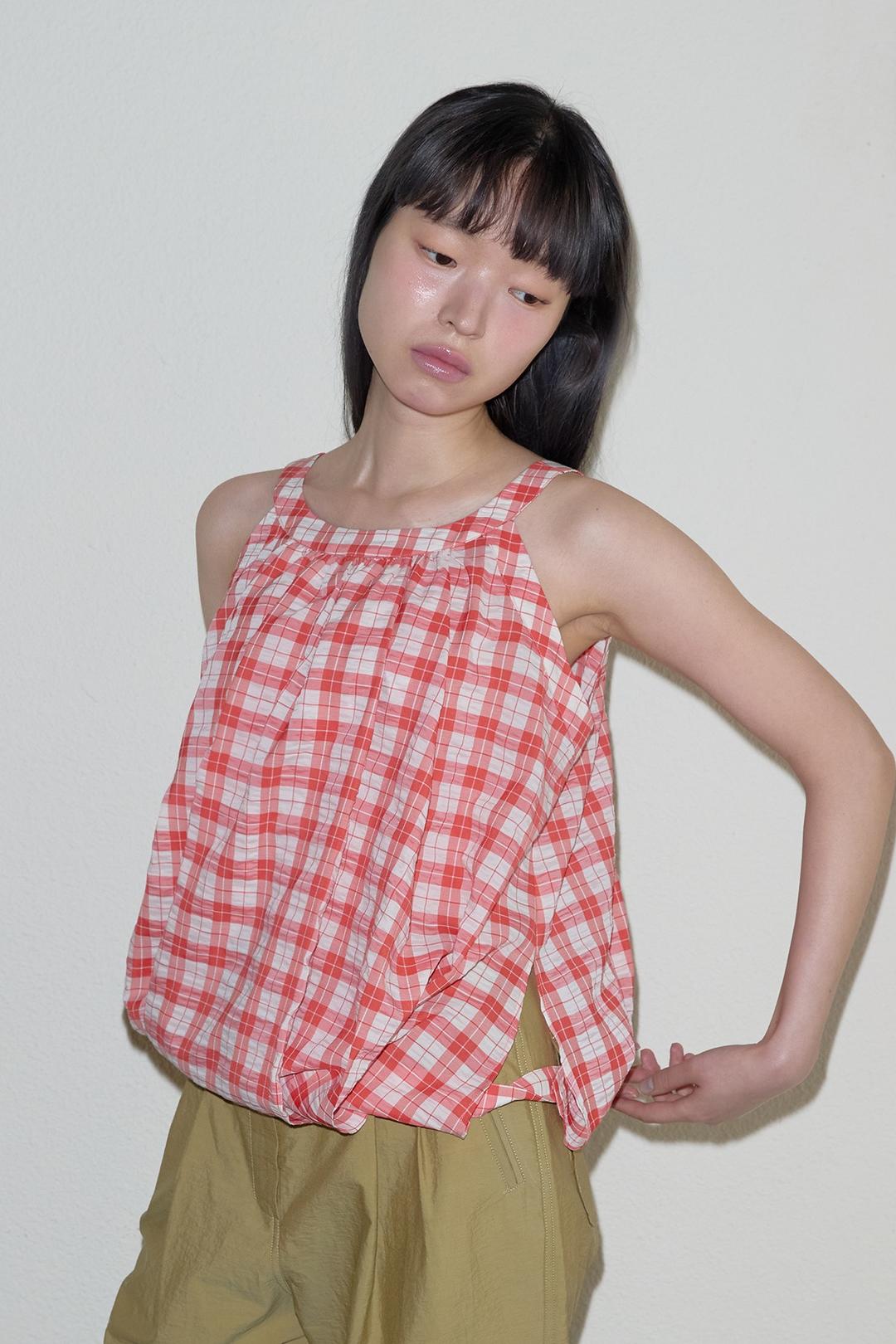 Check volume sleeveless blouse(tomato red)