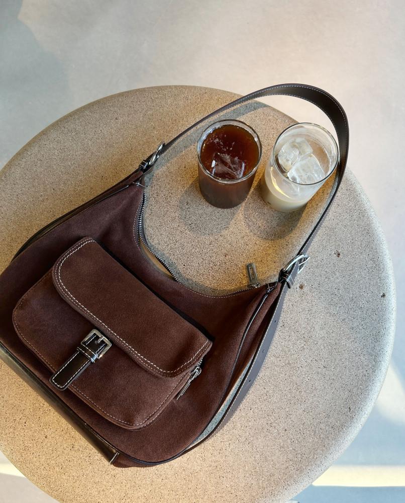 F/W 르엘백 le-elle bag 소가죽 세무 호버백 숄더스트랩 조절가능 딥브라운