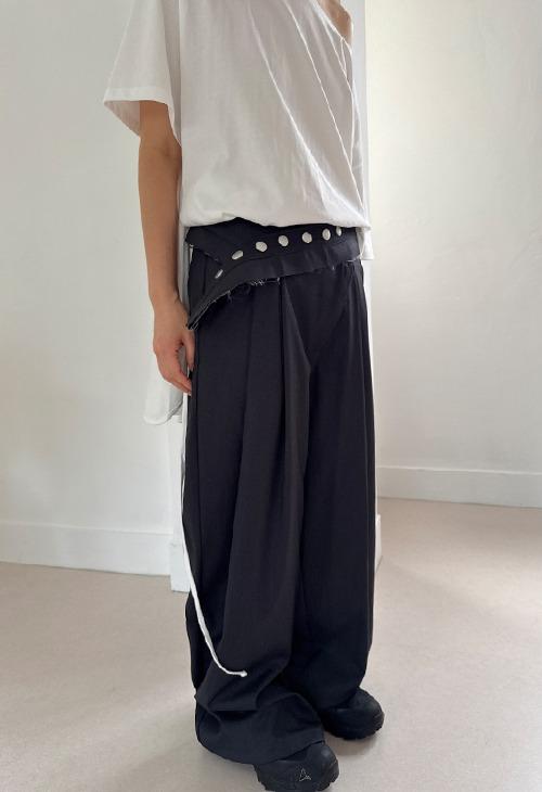 snap belt pintuck slacks