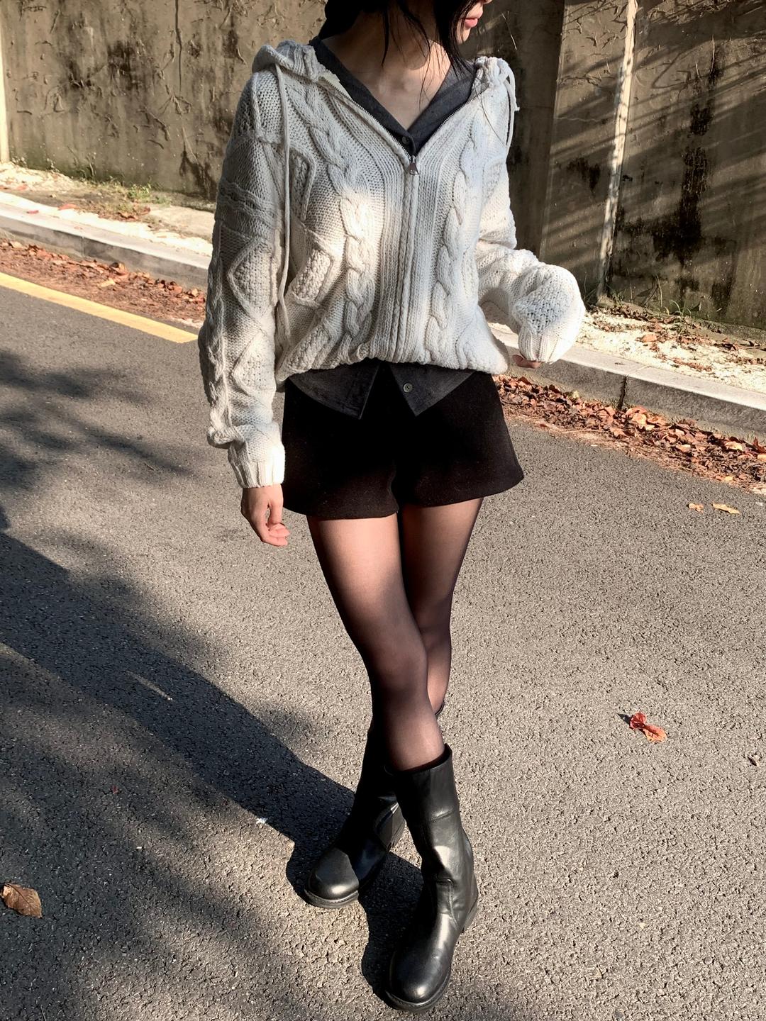 아멜라 로우라이즈 쇼츠 팬츠