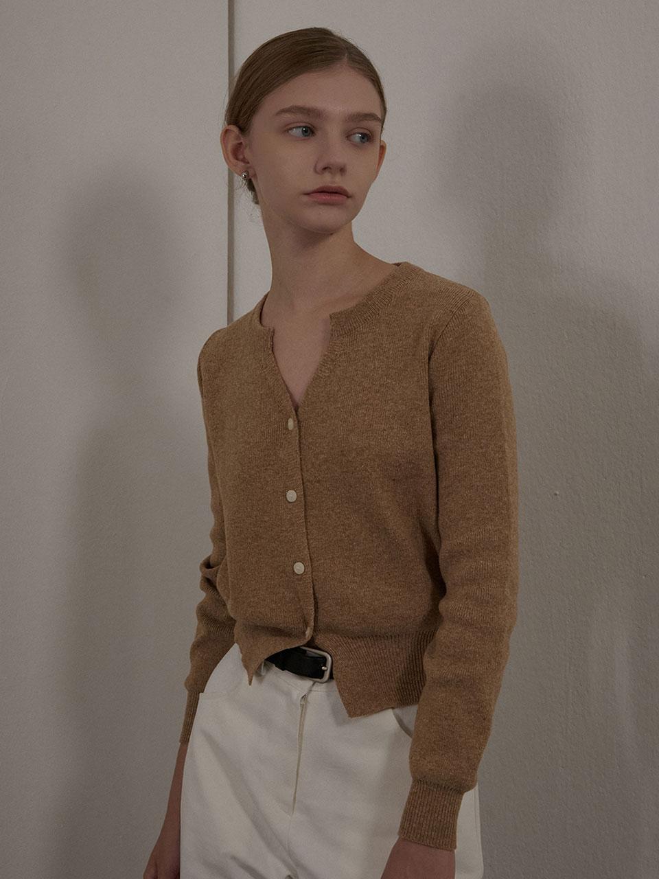 슬릿 골지 니트 가디건 베이지