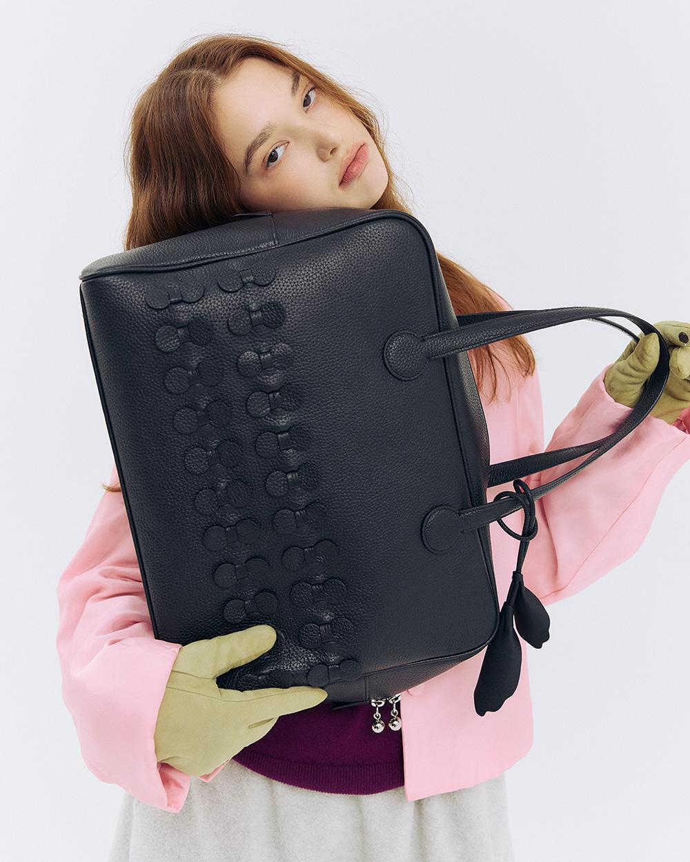 Flower Petal Leather Shoulder Bag( Rose Pink / Black )