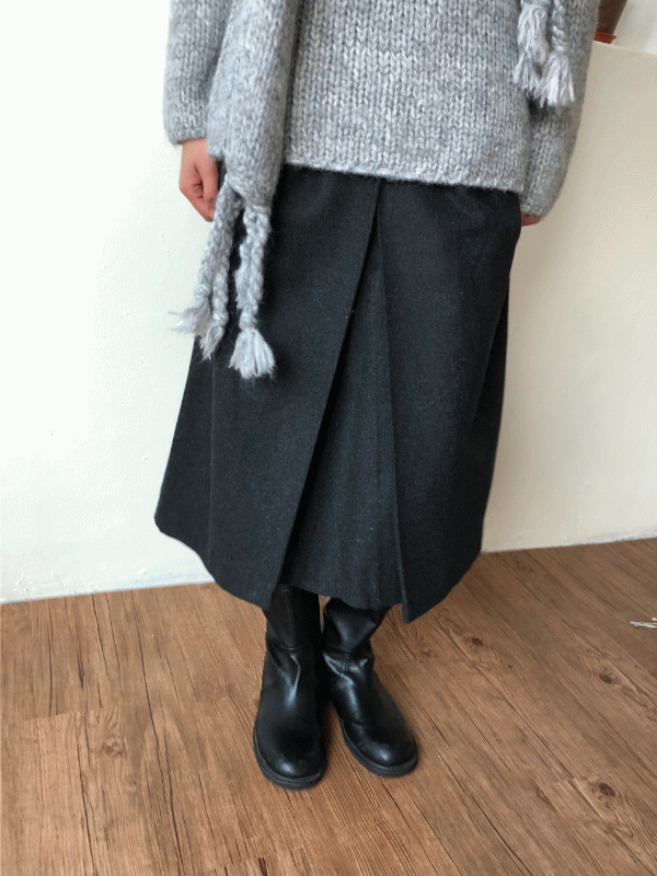 원 턱 클래식 스커트