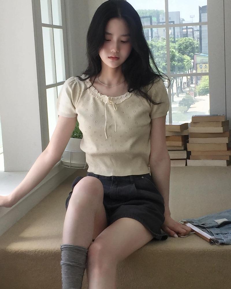 [러블리] 리본 펀칭 레이스 크롭 반팔 니트