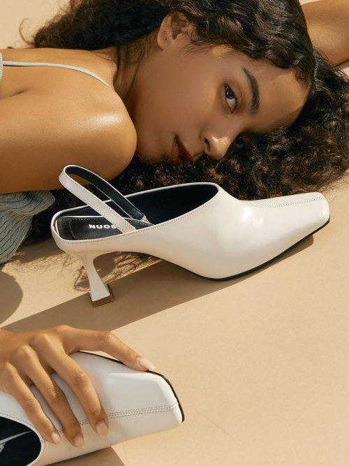 라라 슬링 뮬 화이트