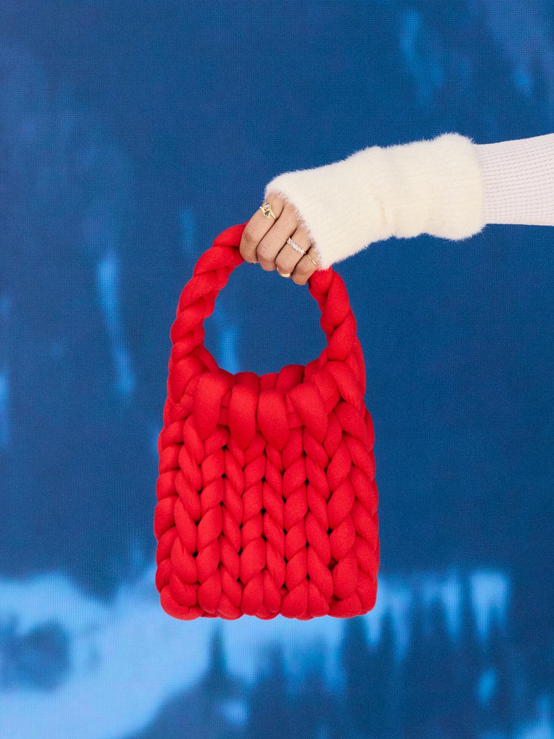BRAIDED CLUTCH BAG