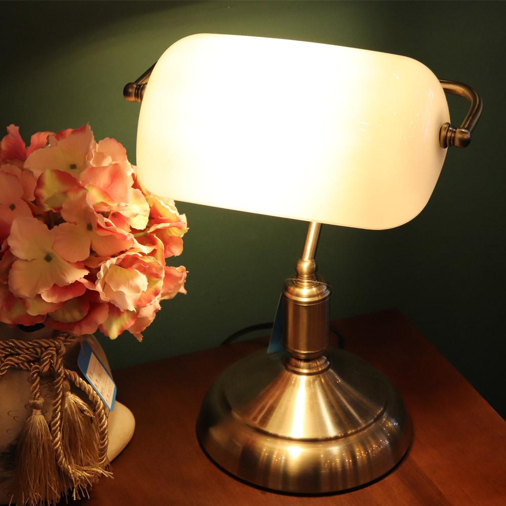 이코노단 스탠드 조명 글라스 유리갓 드라마 영화 가장많이 협찬된 인테리어조명