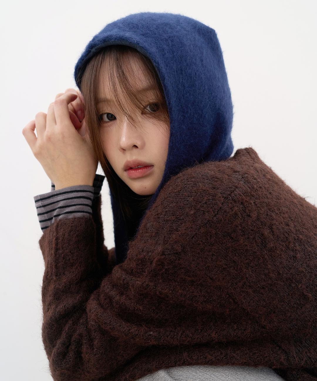 Hairy Hooded Muffler (Deep Blue)