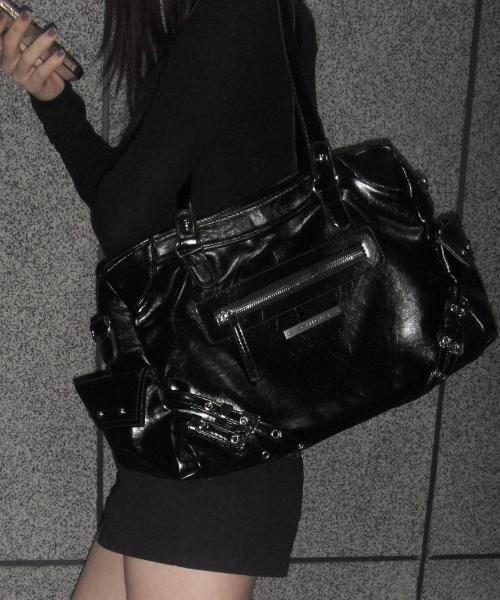 사이드 버클 스트랩 숄더백 블랙